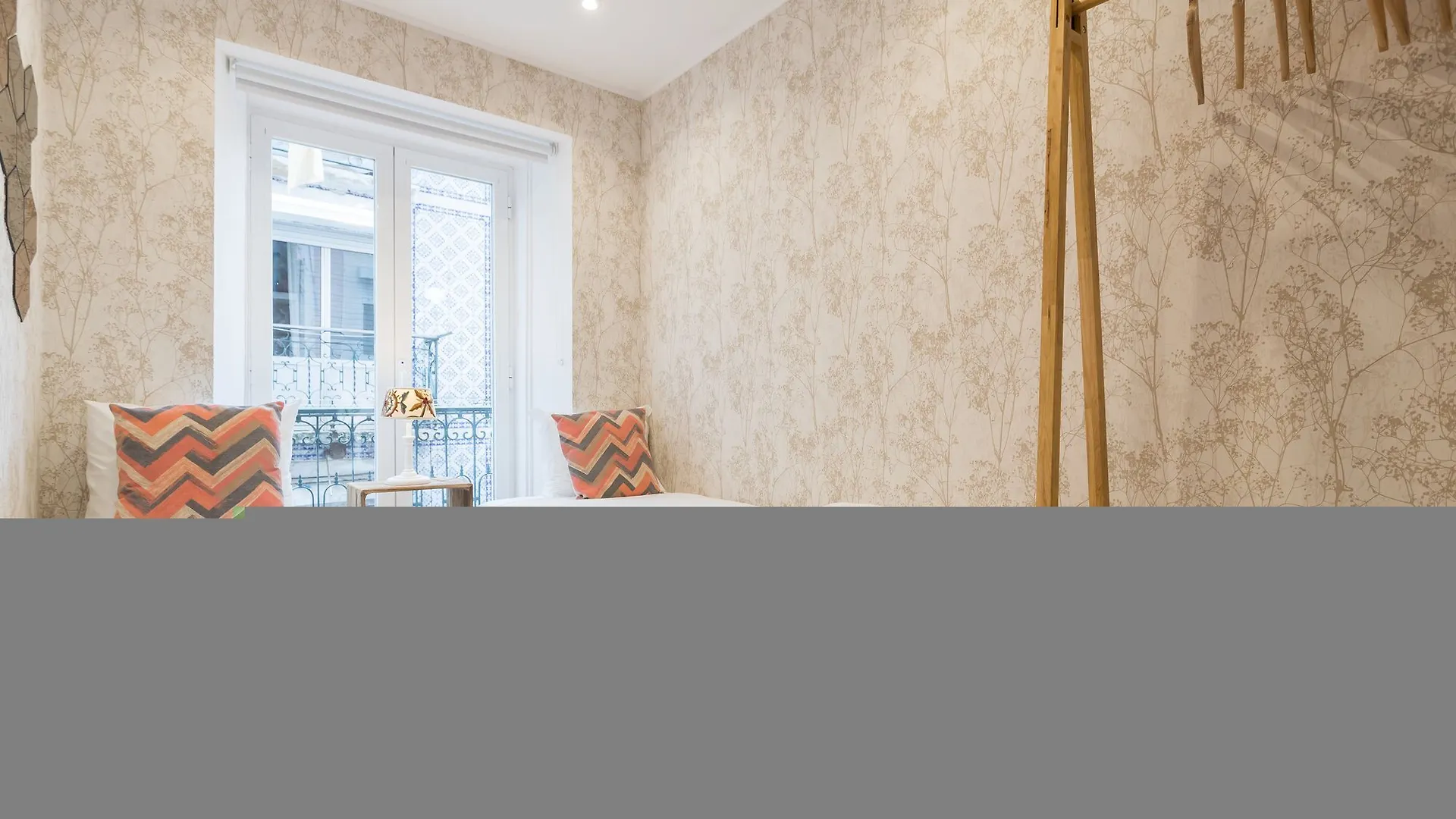 Liberty Patio By Lu Holidays Lisbon Apartment
